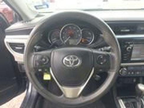 Used 2015 Toyota Corolla LE FWD image 13