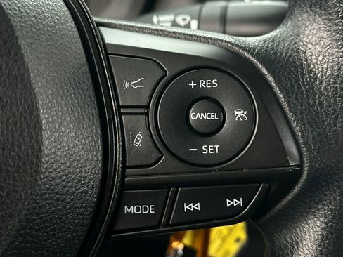 Used 2022 Toyota Corolla LE image 27