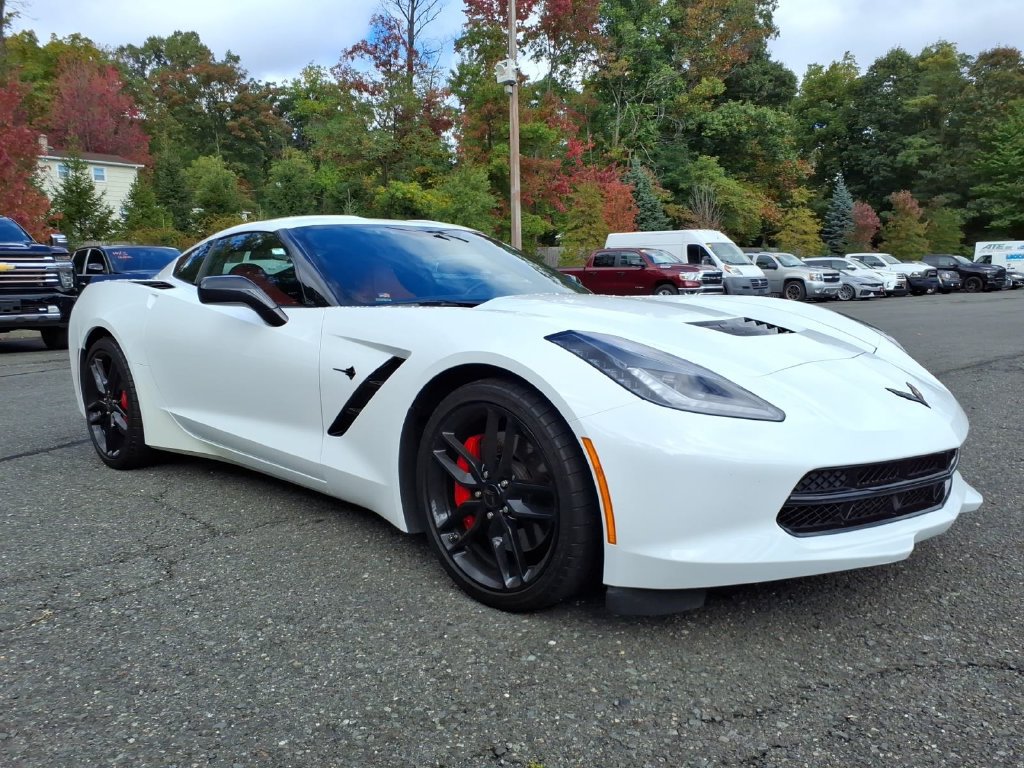 Used 2016 Chevrolet Corvette Stingray Coupe w/ Carbon Flash Badge Package RWD image 1