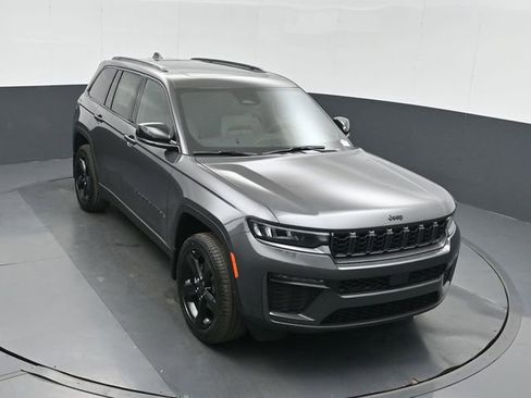 New 2026 Jeep Grand Cherokee Limited w/ Limited Altitude Package AWD/4WD image 38
