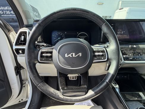 Certified 2024 Kia Sorento SX Prestige AWD/4WD image 12