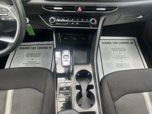 Used 2023 Hyundai Sonata SE w/ Cargo Package FWD image 11