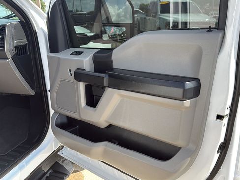 Used 2020 Ford F250 XL w/ STX Appearance Package image 22