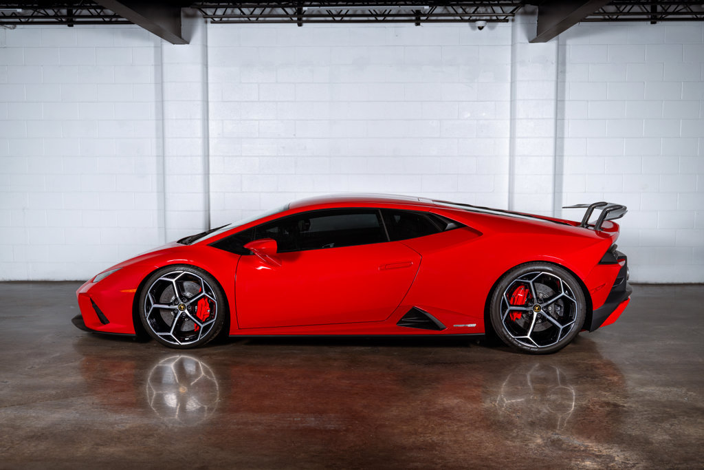 Used 2021 Lamborghini Huracan EVO RWD image 6