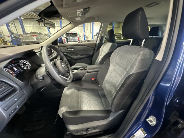 Used 2023 Nissan Rogue SV AWD/4WD image 17