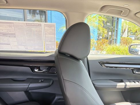 Certified 2025 Honda CR-V EX image 16