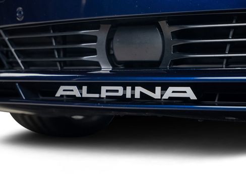 Used 2022 BMW ALPINA B7 xDrive AWD/4WD image 6