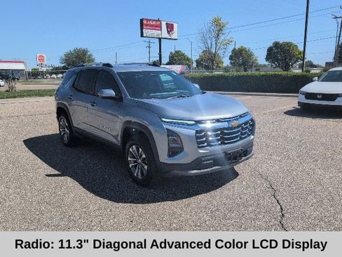 Used 2025 Chevrolet Equinox LT w/ Convenience Package II AWD/4WD image 4