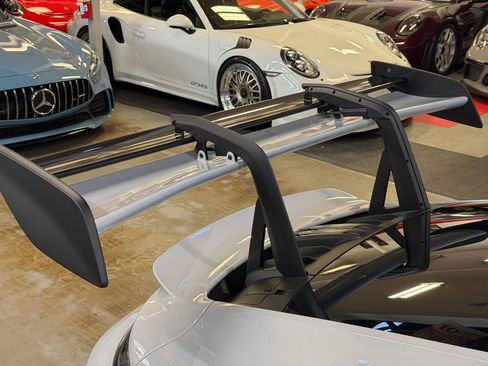 Used 2025 Porsche 911 GT3 RS RWD image 16