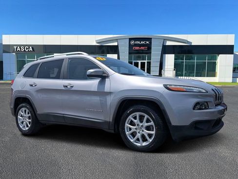 Used 2018 Jeep Cherokee Latitude FWD image 1