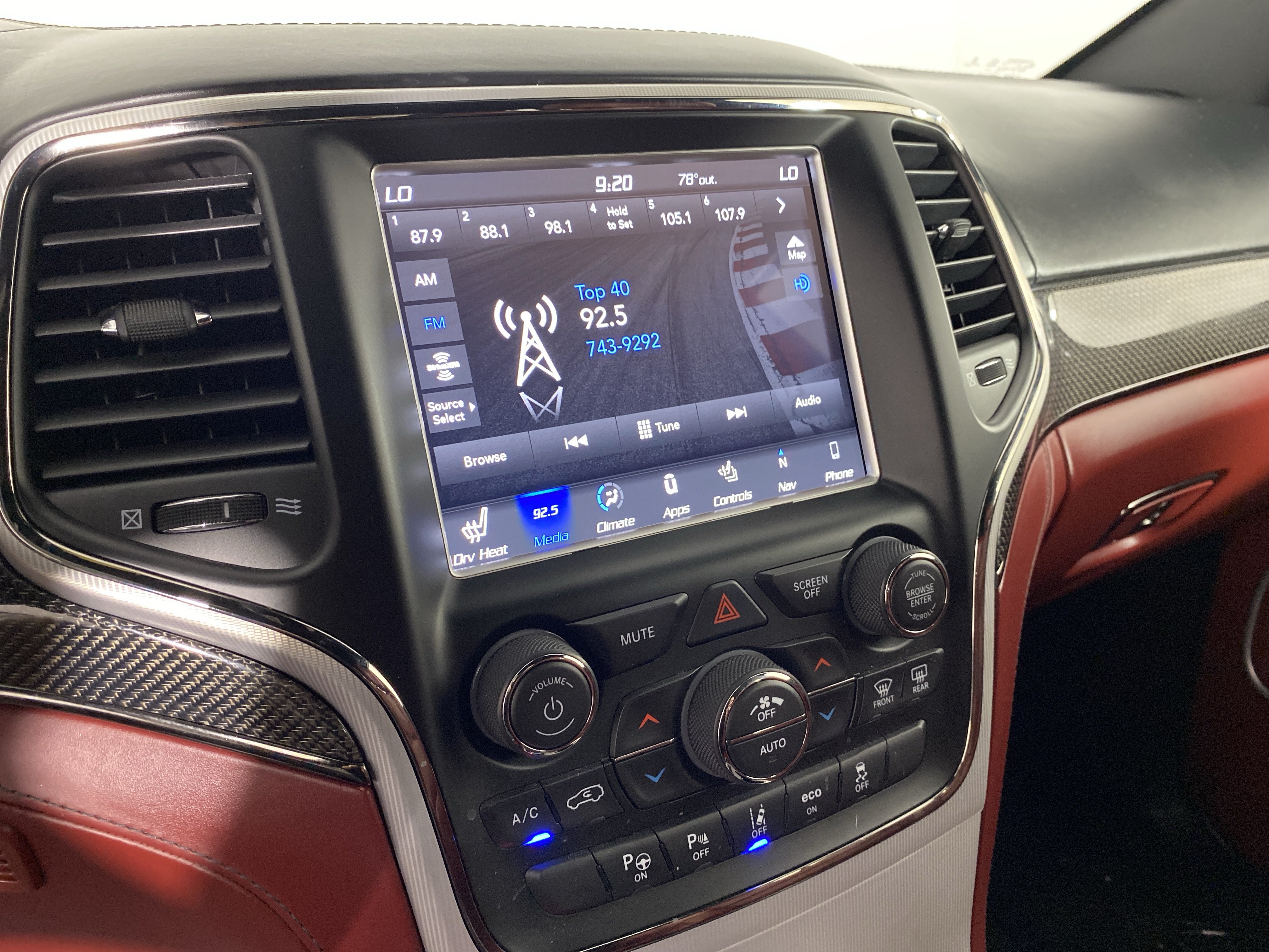 Used 2018 Jeep Grand Cherokee Trackhawk AWD/4WD image 58
