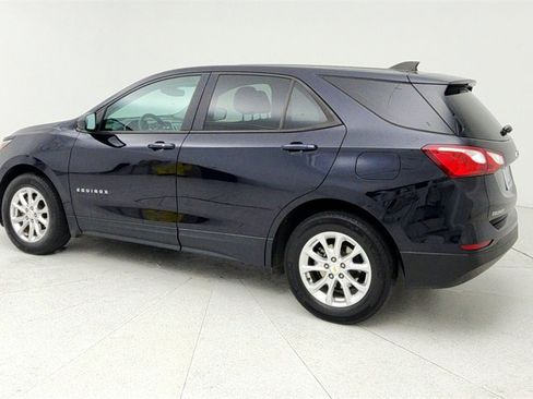 Certified 2020 Chevrolet Equinox LS w/ LS Convenience Package image 4