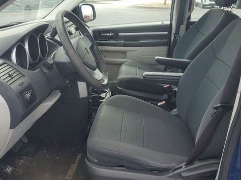 Used 2010 Dodge Grand Caravan SE image 6