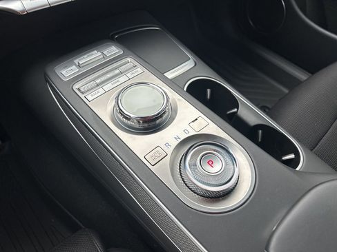 Used 2025 Genesis GV70 2.5T w/ Sport Prestige Package AWD/4WD image 37