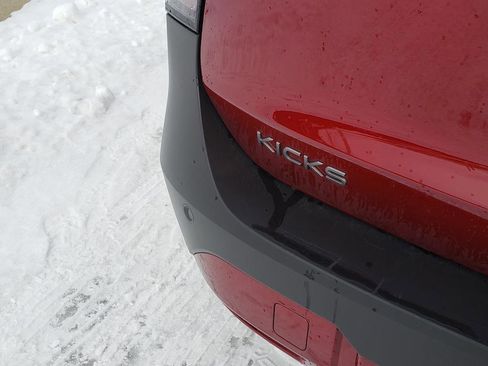 Certified 2025 Nissan Kicks SV image 12