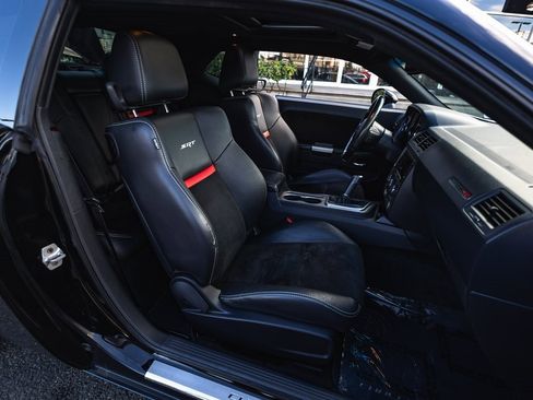Used 2012 Dodge Challenger SRT8 image 28