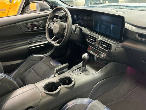 Used 2025 Ford Mustang Dark Horse RWD image 5