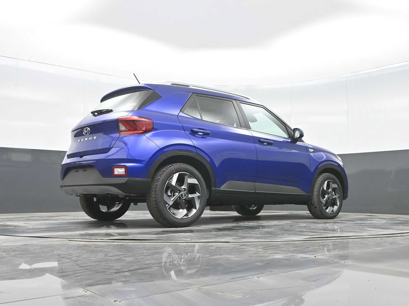 Used 2026 Hyundai Venue SEL FWD image 36