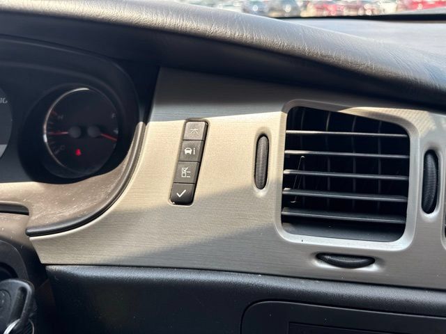 Used 2007 Chevrolet Monte Carlo LT FWD image 29
