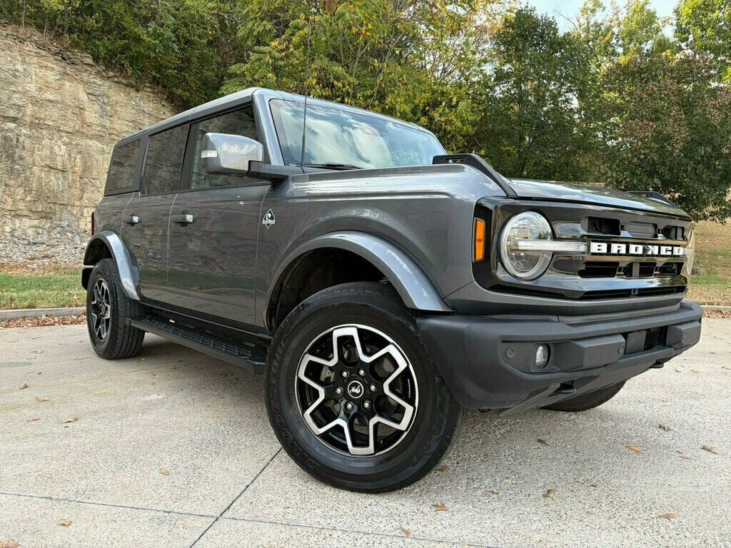 Used 2022 Ford Bronco Outer Banks AWD/4WD image 13