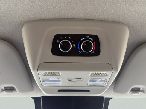 Used 2023 Ford Transit 350 XLT image 57