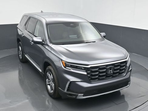 Certified 2025 Honda Pilot EX-L image 3