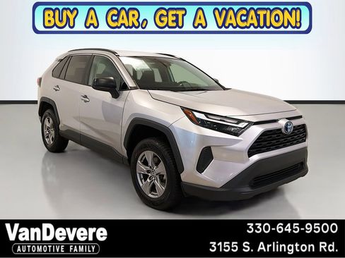 Used 2023 Toyota RAV4 LE AWD/4WD image 1