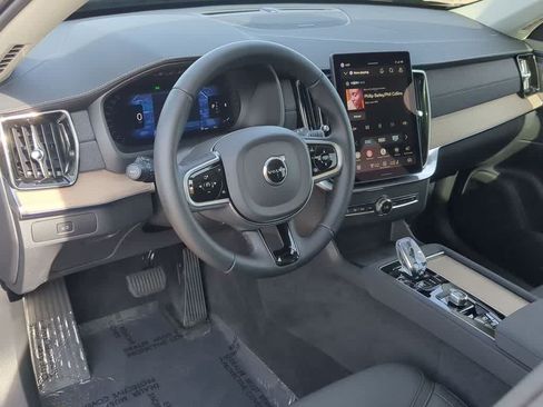 Used 2026 Volvo XC90 B6 Plus w/ Protection Package Premier AWD/4WD image 2