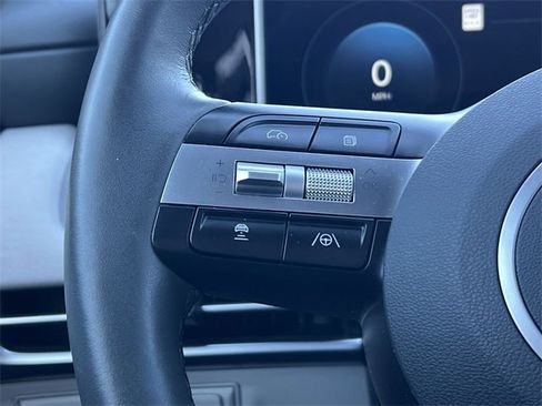 Certified 2025 Hyundai Tucson Limited image 23