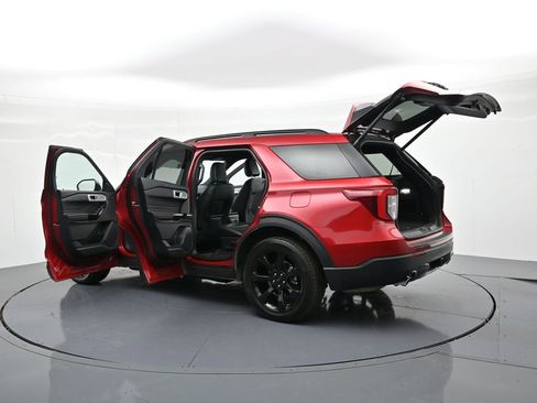 Used 2022 Ford Explorer ST-Line w/ Class IV Trailer Tow Package AWD/4WD image 31