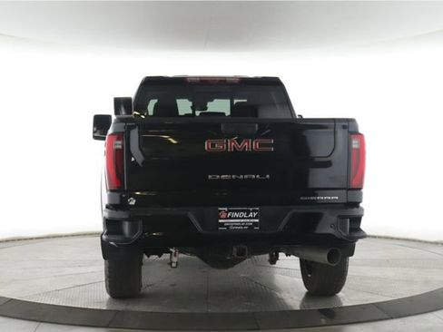 Used 2025 GMC Sierra 2500 Denali w/ Denali Reserve Package AWD/4WD image 11