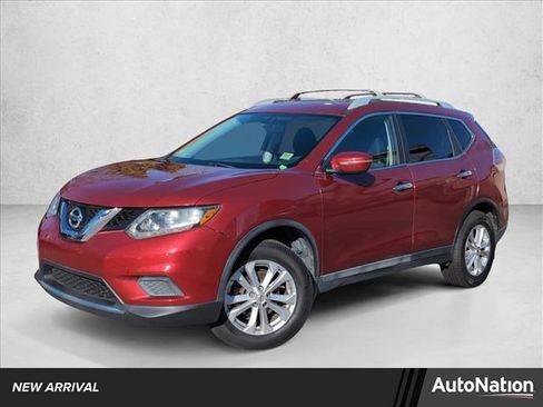 Used 2014 Nissan Rogue SV image 1