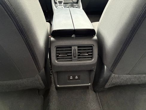 Used 2025 Nissan Rogue SV FWD image 20