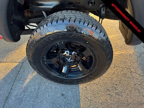 Used 2015 RAM 2500 Tradesman w/ Chrome Appearance Group image 7