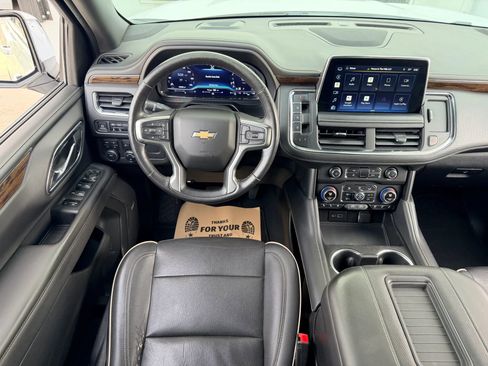 Used 2022 Chevrolet Suburban Premier AWD/4WD image 20