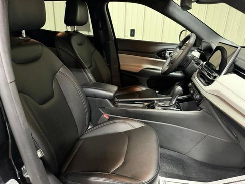 Used 2025 Jeep Compass Limited AWD/4WD image 27