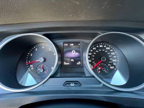Certified 2021 Volkswagen Tiguan SE R-Line image 15