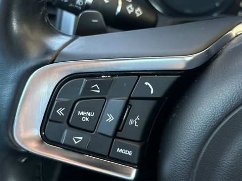 Used 2016 Jaguar XF R-Sport image 26