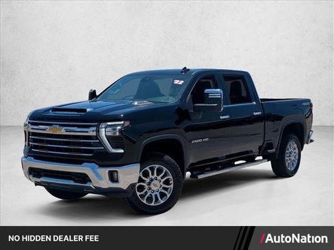 Used 2025 Chevrolet Silverado 2500 LTZ AWD/4WD image 1