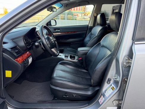 Used 2011 Subaru Outback 3.6R Limited image 15