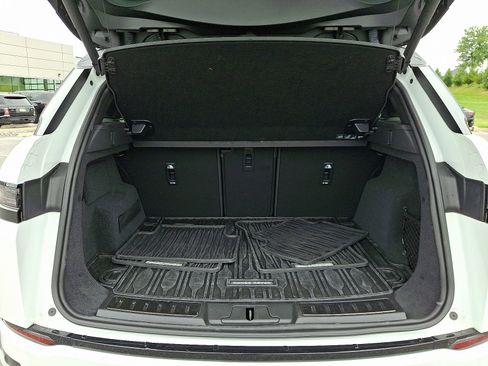 Used 2025 Land Rover Range Rover Evoque Dynamic SE image 27