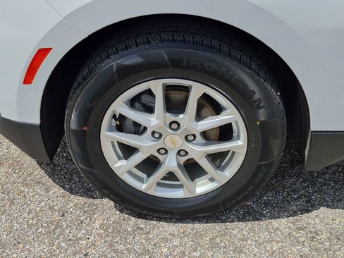 Used 2022 Chevrolet Equinox LT FWD image 11