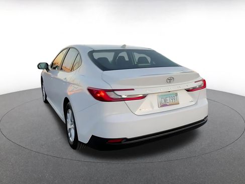 Used 2025 Toyota Camry LE image 11
