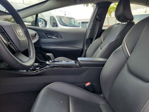 Used 2025 Toyota Prius Limited FWD image 19