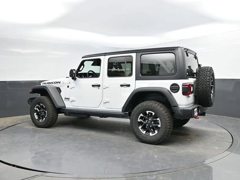 Used 2026 Jeep Wrangler Unlimited Rubicon AWD/4WD image 10