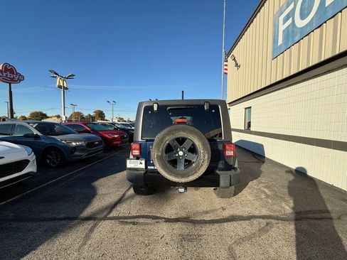 Used 2013 Jeep Wrangler Unlimited Sport image 6