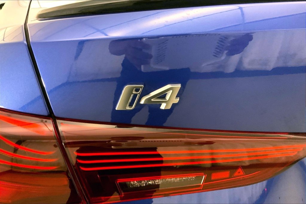 Used 2026 BMW i4 xDrive40i AWD/4WD image 7