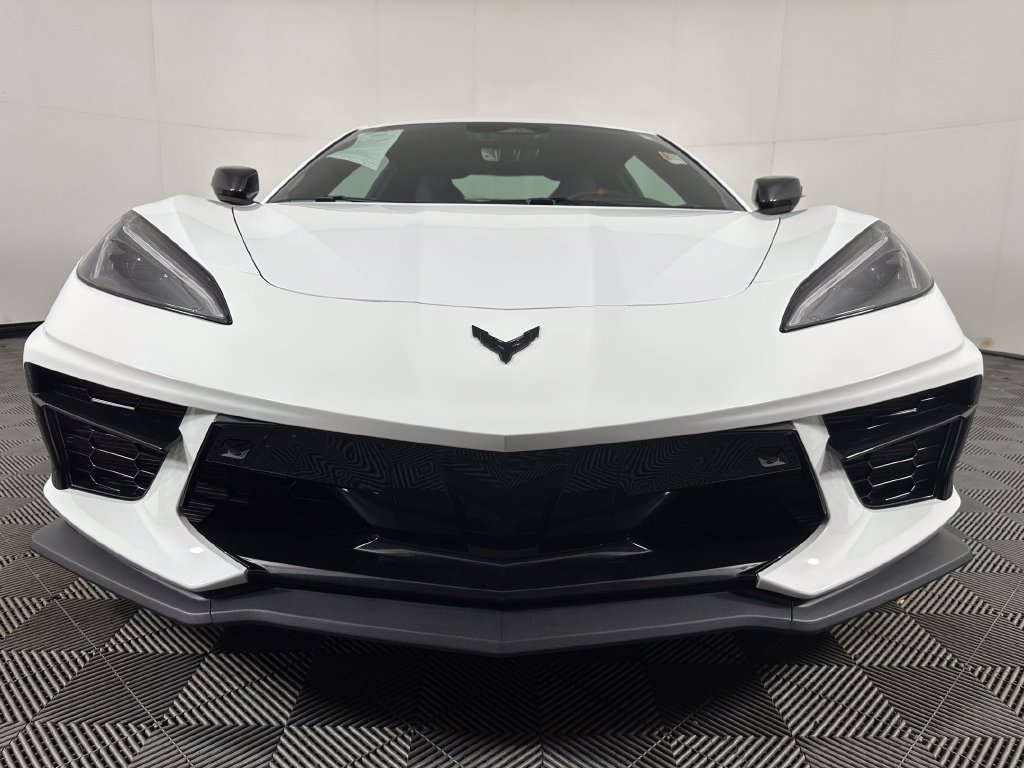 Used 2025 Chevrolet Corvette Stingray Premium Cpe w/ Z51 Performance Package RWD image 9