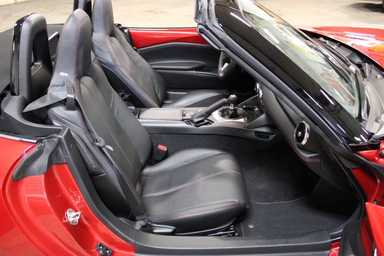 Used 2016 MAZDA MX-5 Miata Grand Touring RWD image 33