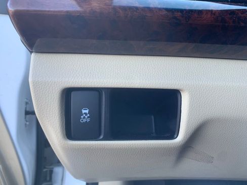 Used 2010 Honda Crosstour EX-L image 17